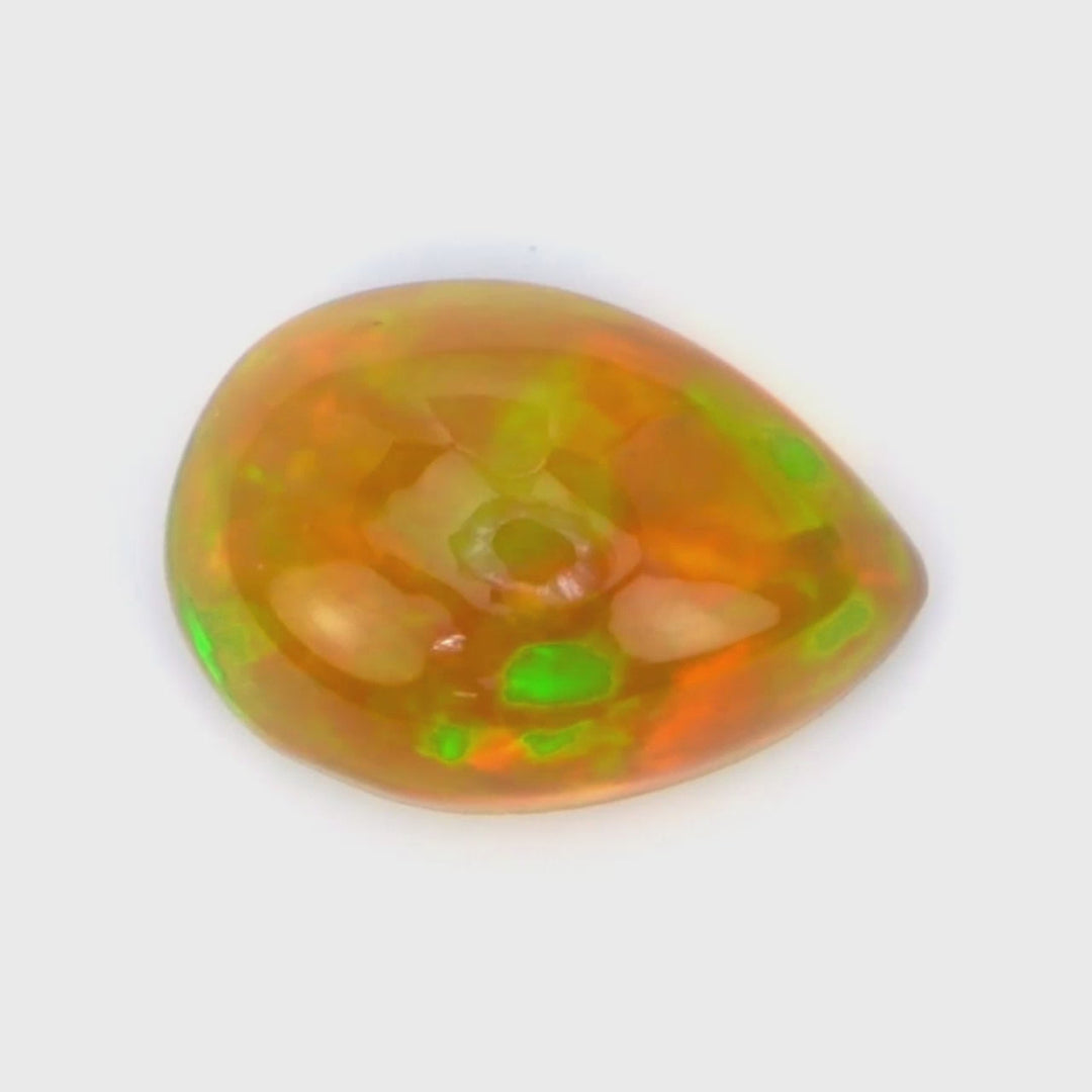 Opal 3.28 Carats